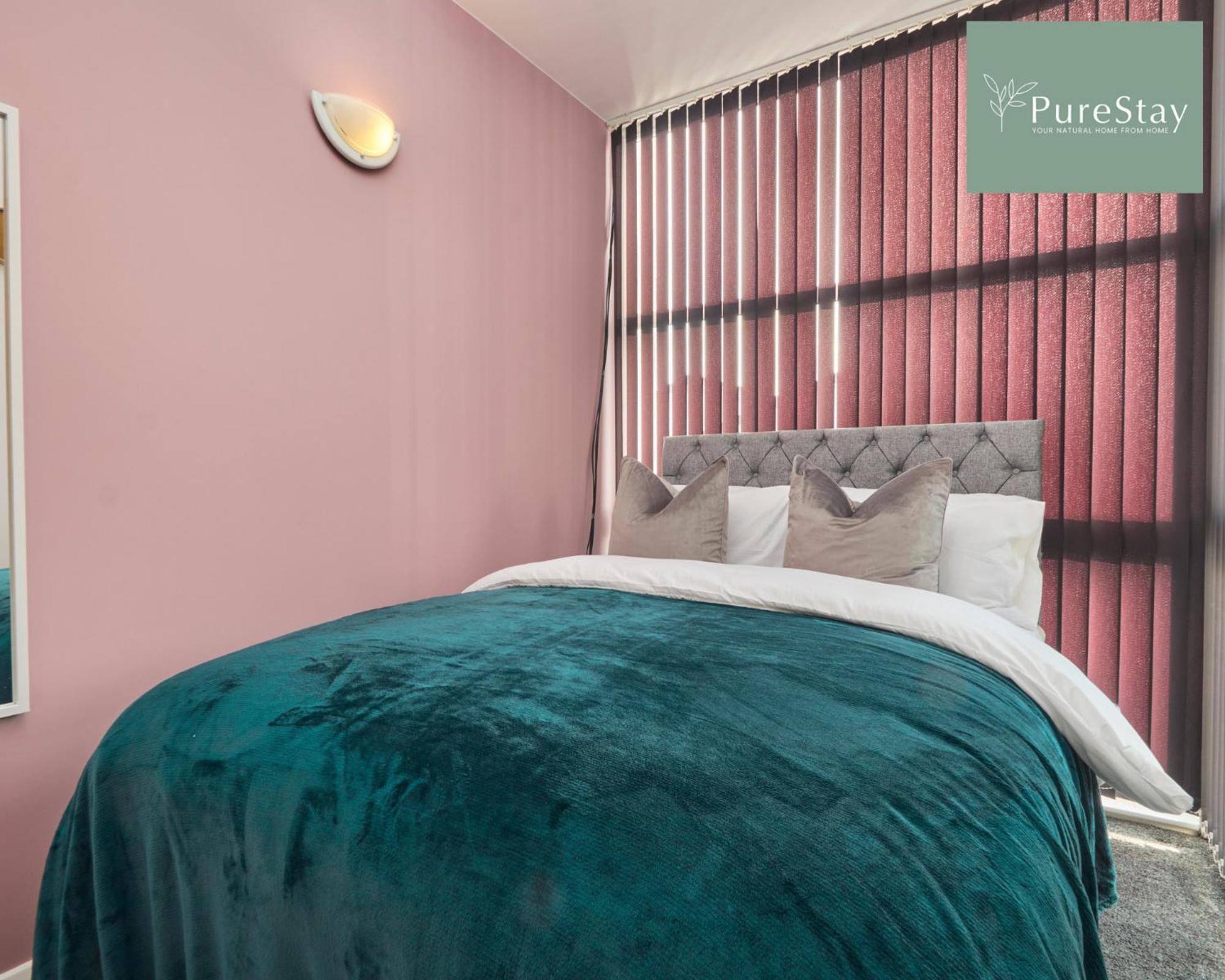 Superb House Manchester Near Etihad With Free Parking Sleeps 8 Ngoại thất bức ảnh